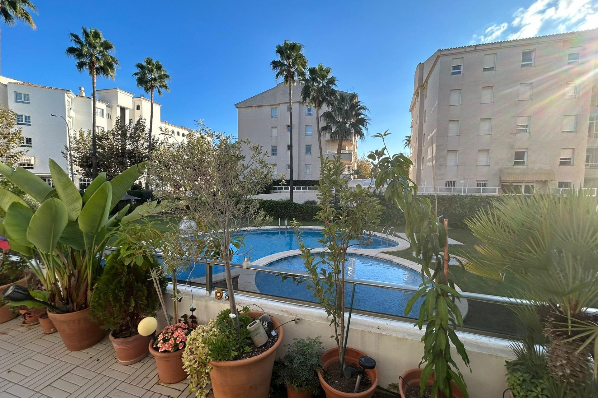 Resale - Apartment  - Alfaz del Pi - Albir