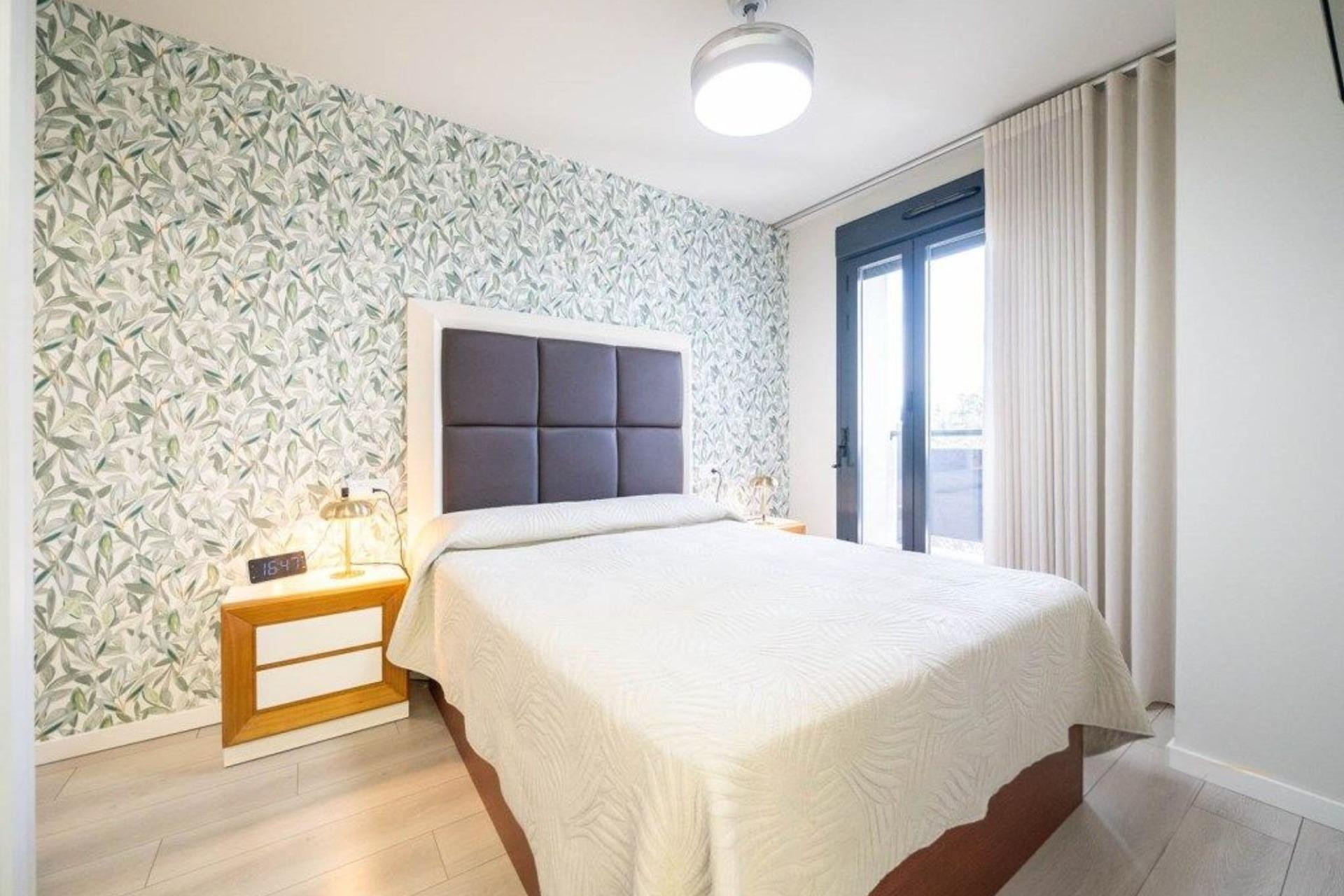 Resale - Apartment  - Alicante - Alicante Golf