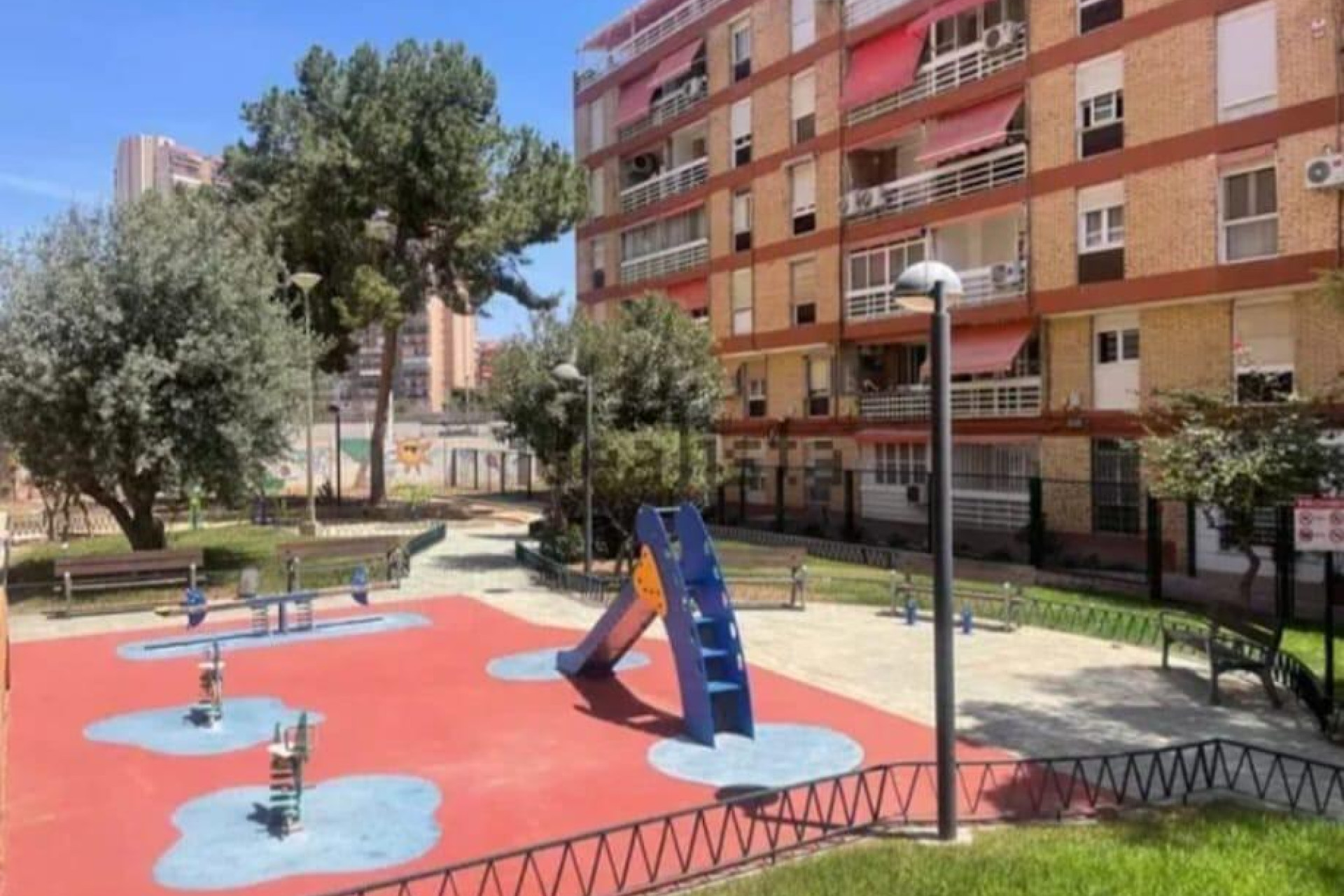 Resale - Apartment  - Alicante - Alipark