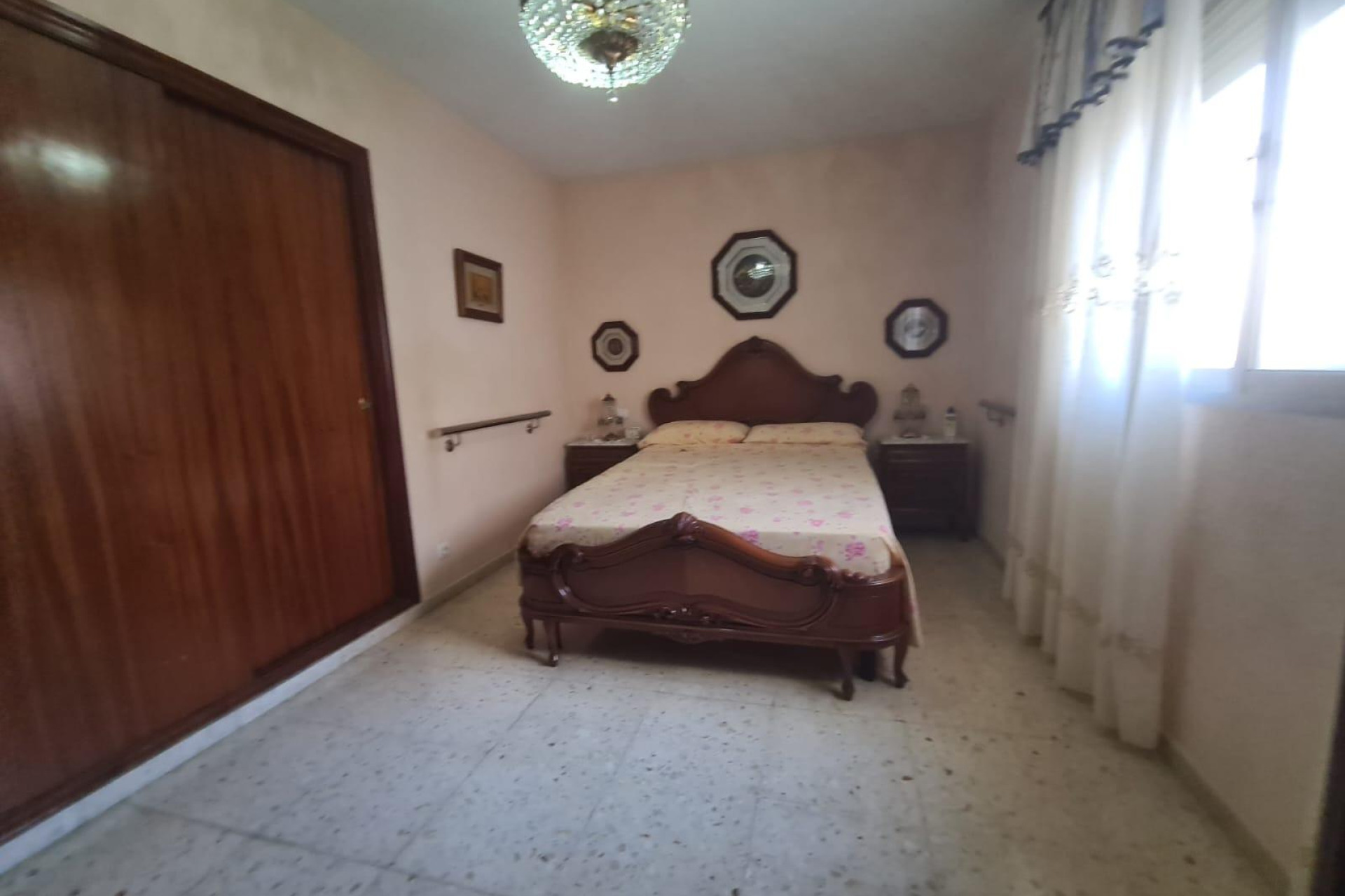 Resale - Apartment  - Alicante - Altozano