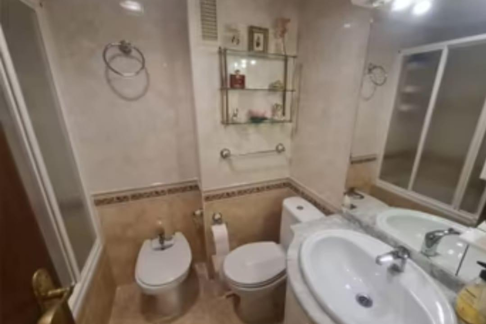 Resale - Apartment  - Alicante - Altozano