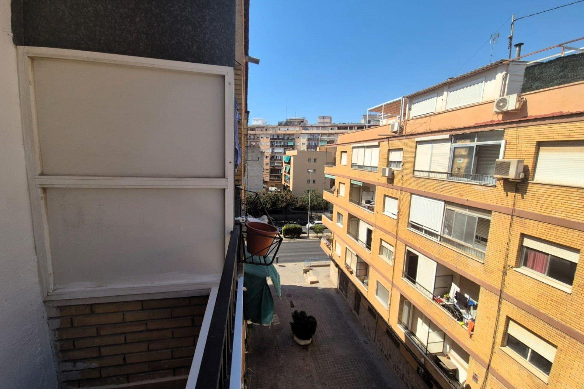 Resale - Apartment  - Alicante - Altozano
