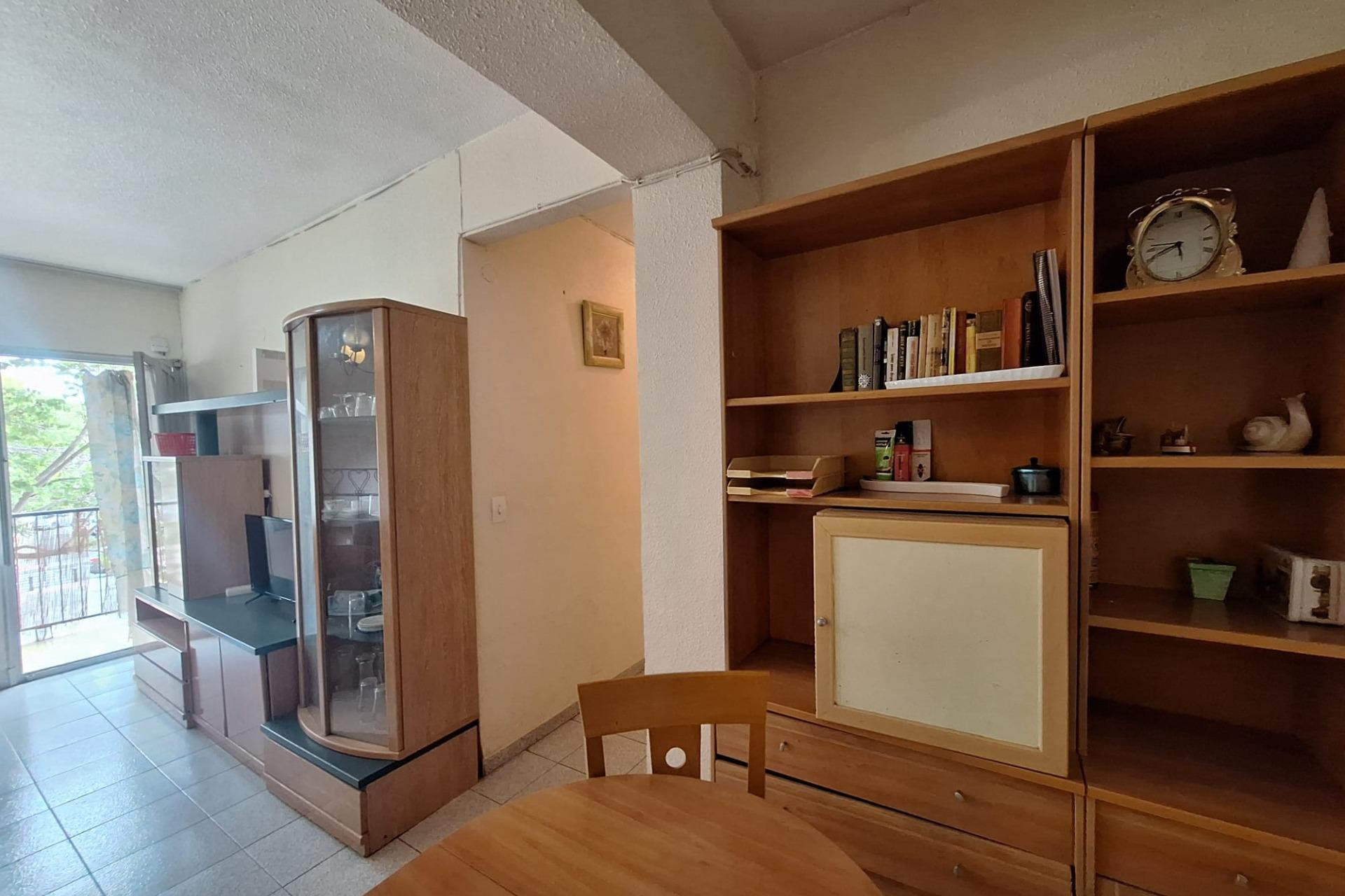 Resale - Apartment  - Alicante - Altozano