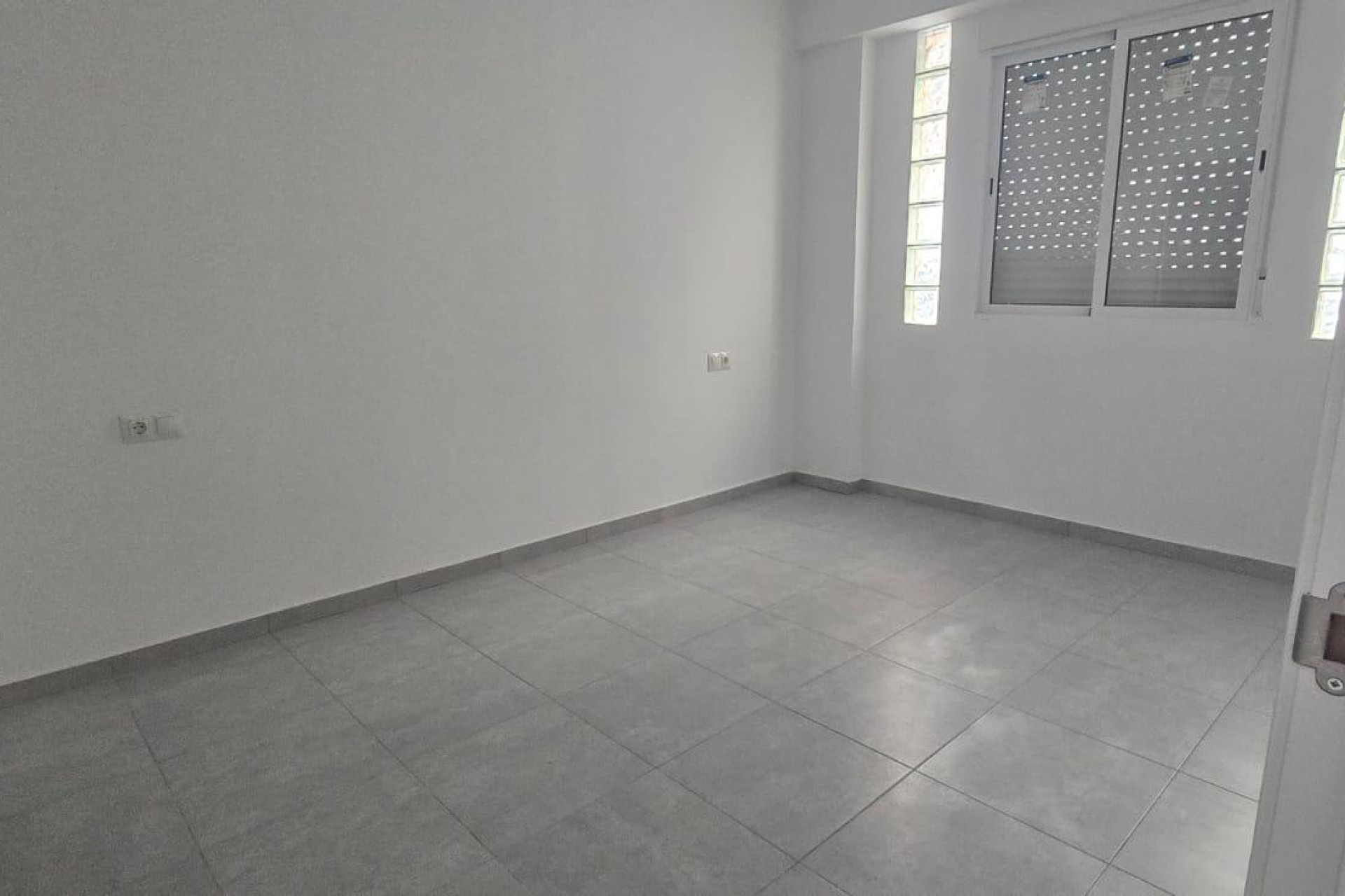 Resale - Apartment  - Alicante - Babel