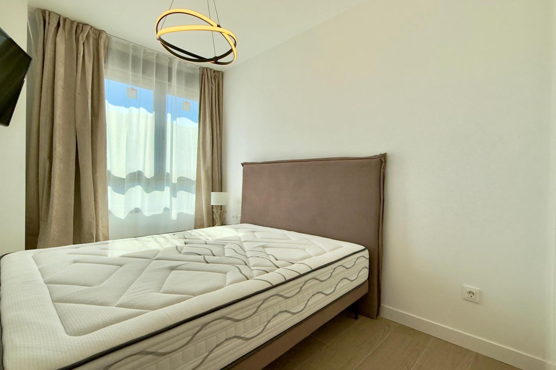 Resale - Apartment  - Alicante - Benalua