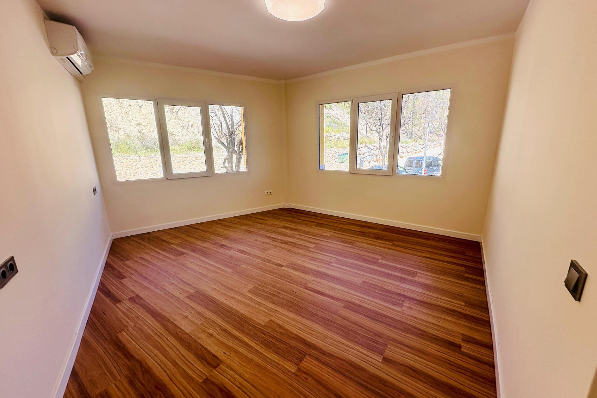 Resale - Apartment  - Alicante - Campoamor