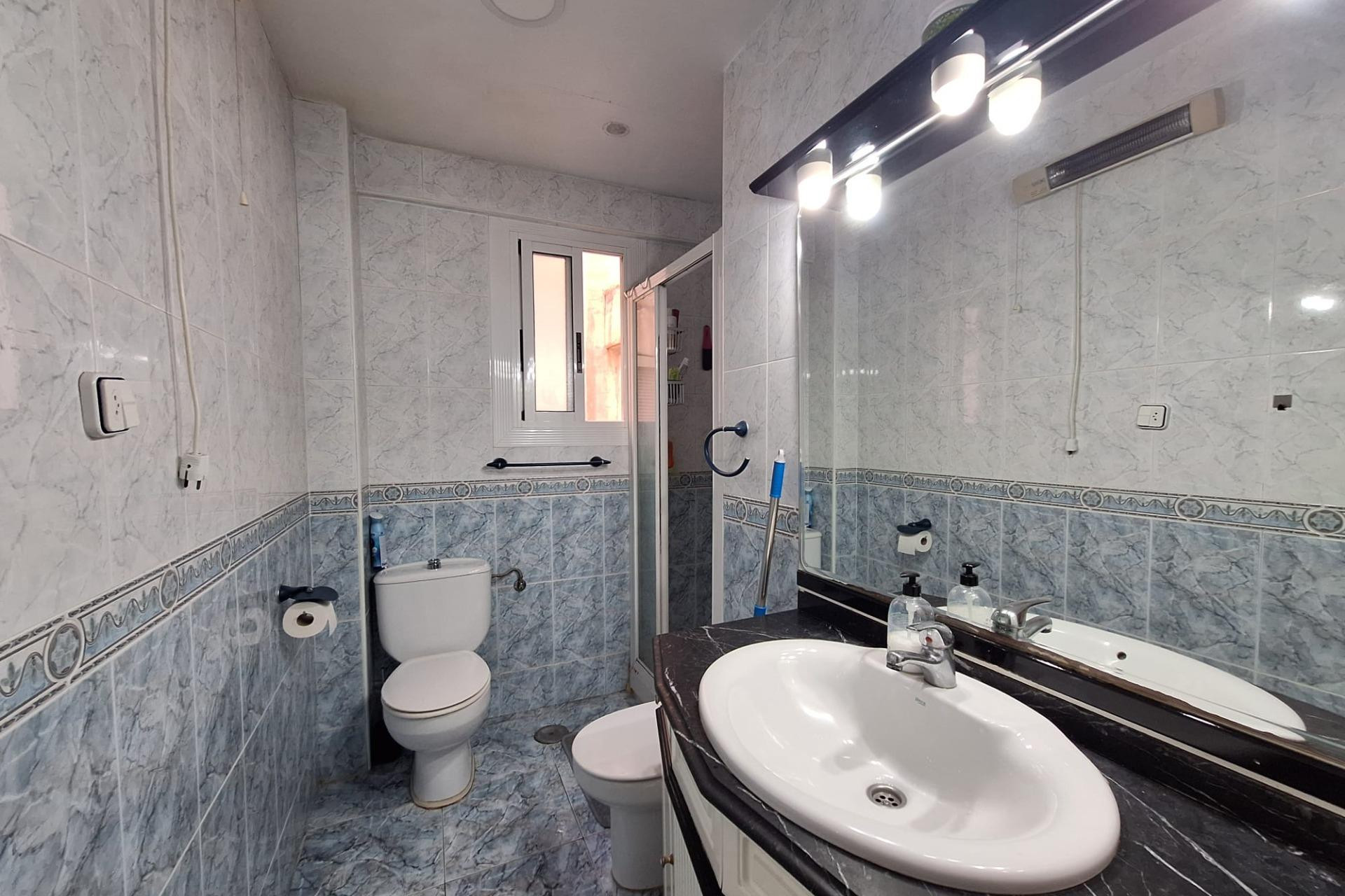 Resale - Apartment  - Alicante - Carolinas Altas