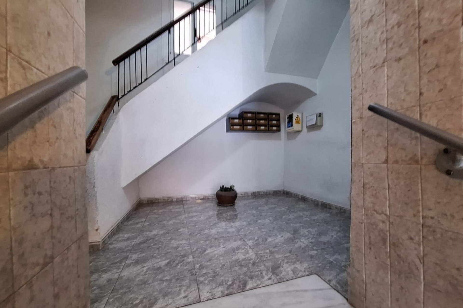 Resale - Apartment  - Alicante - Carolinas Altas