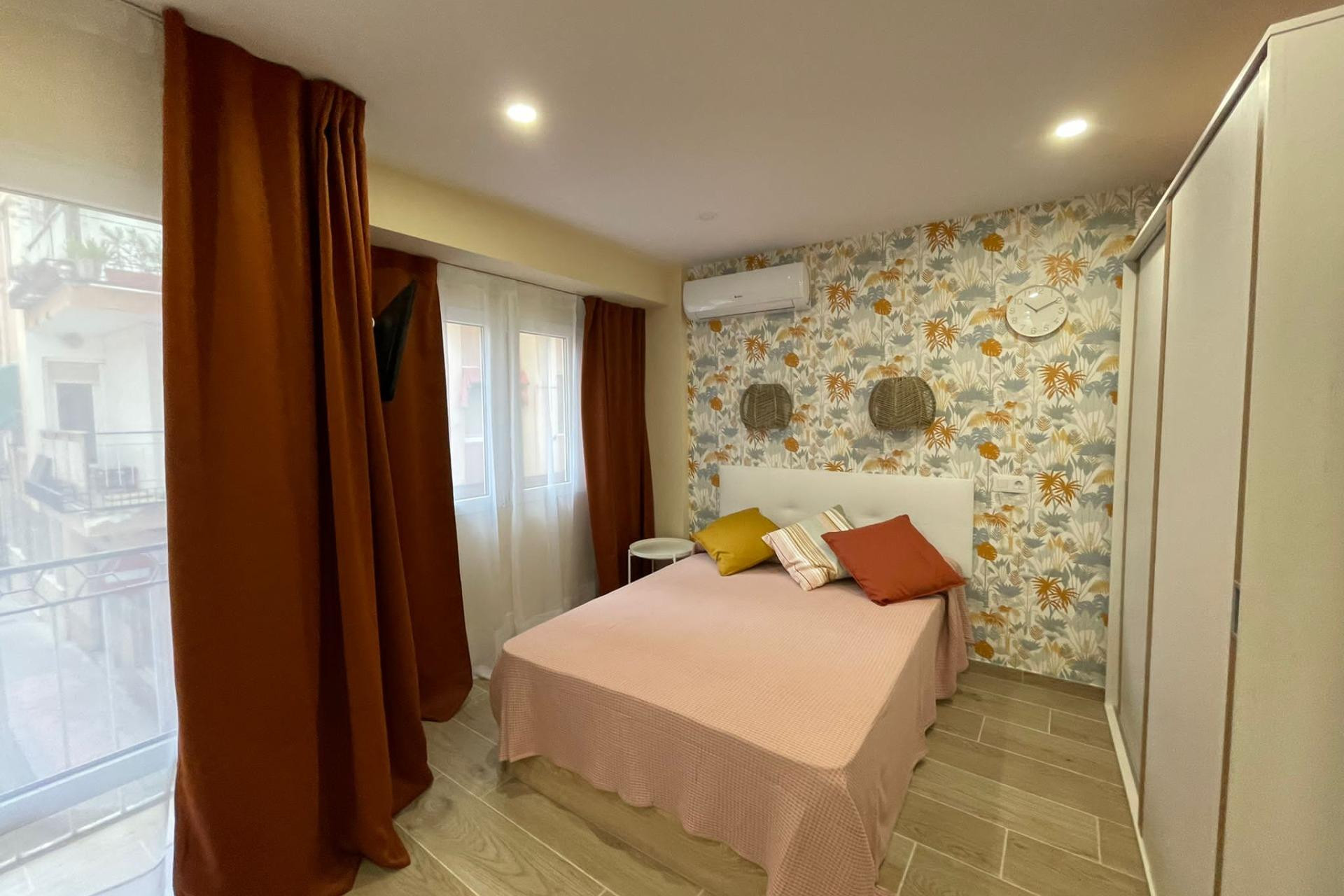 Resale - Apartment  - Alicante - Carolinas Altas