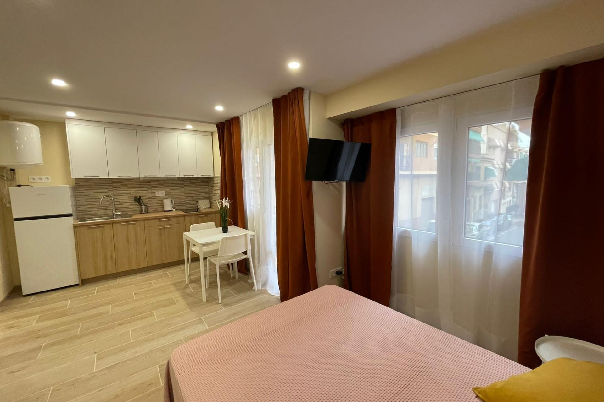 Resale - Apartment  - Alicante - Carolinas Altas