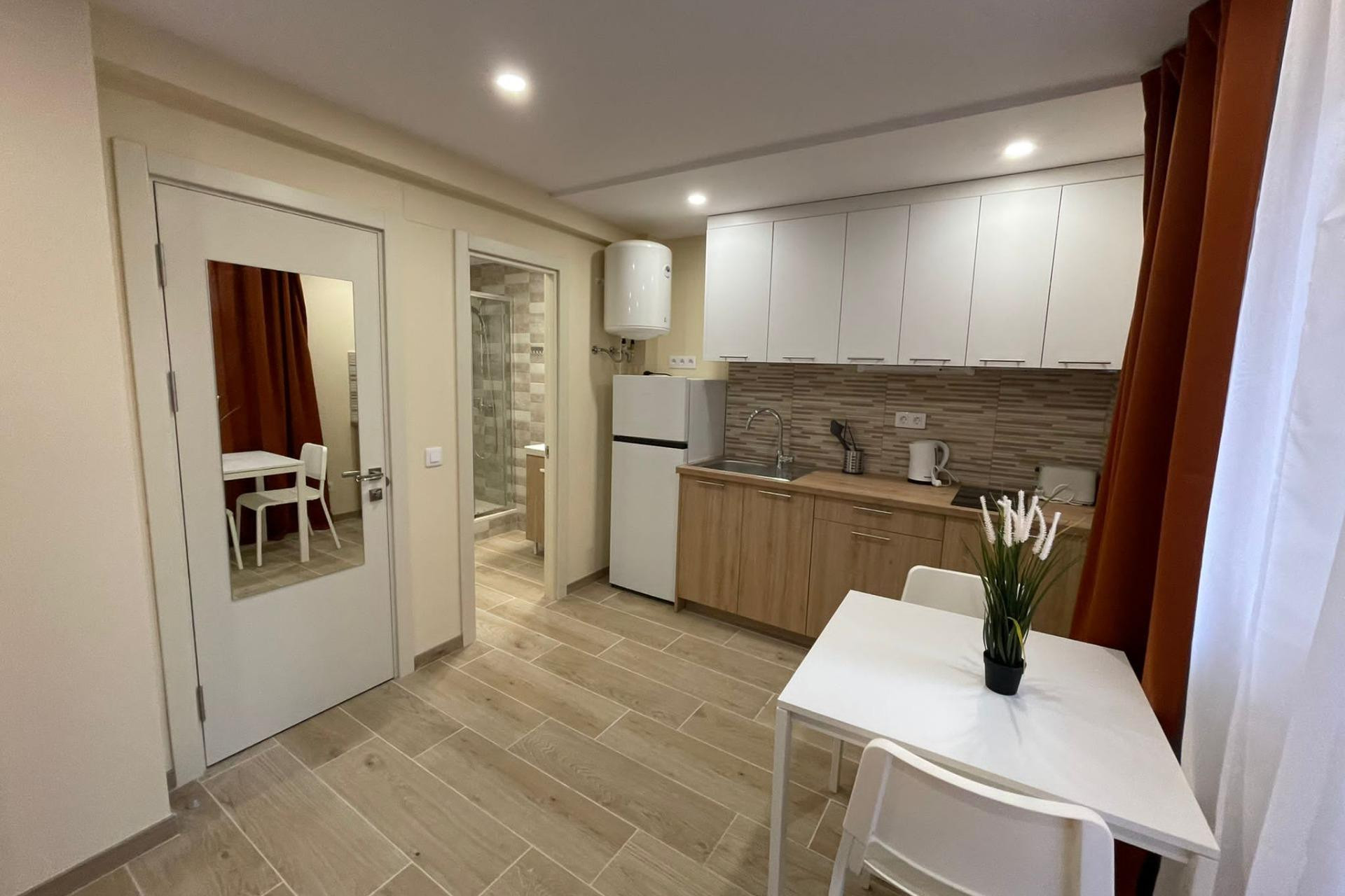 Resale - Apartment  - Alicante - Carolinas Altas