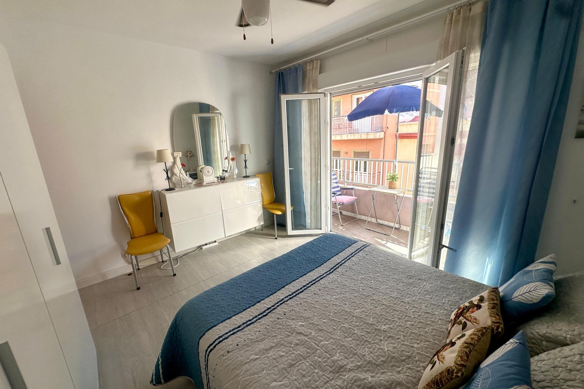 Resale - Apartment  - Alicante - Carolinas Altas