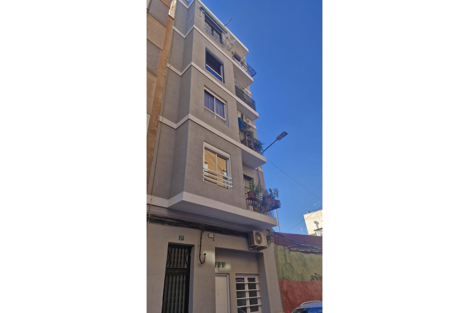 Resale - Apartment  - Alicante - Carolinas Altas