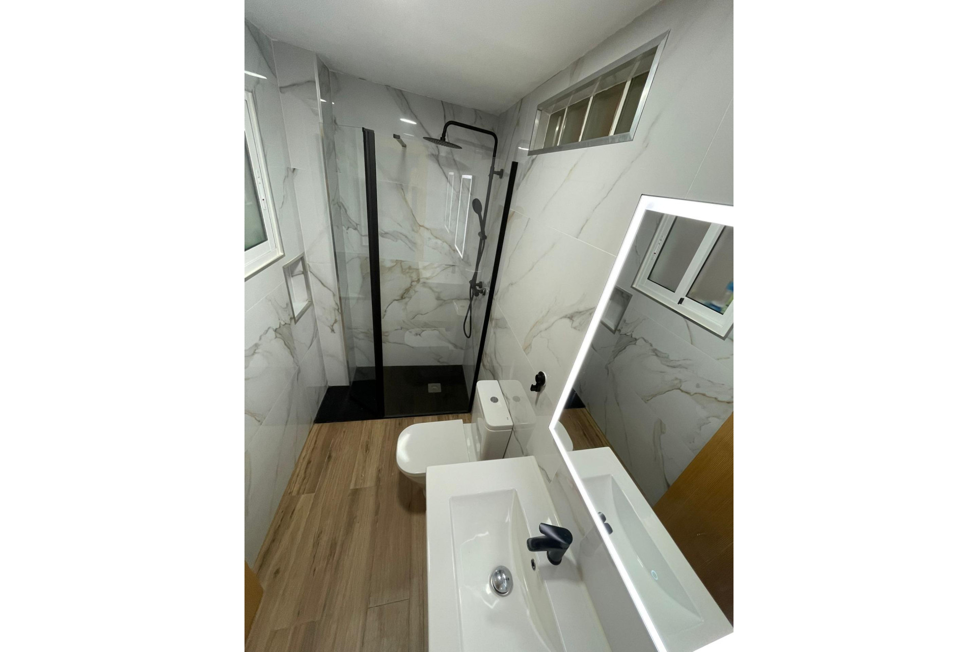 Resale - Apartment  - Alicante - Carolinas Altas