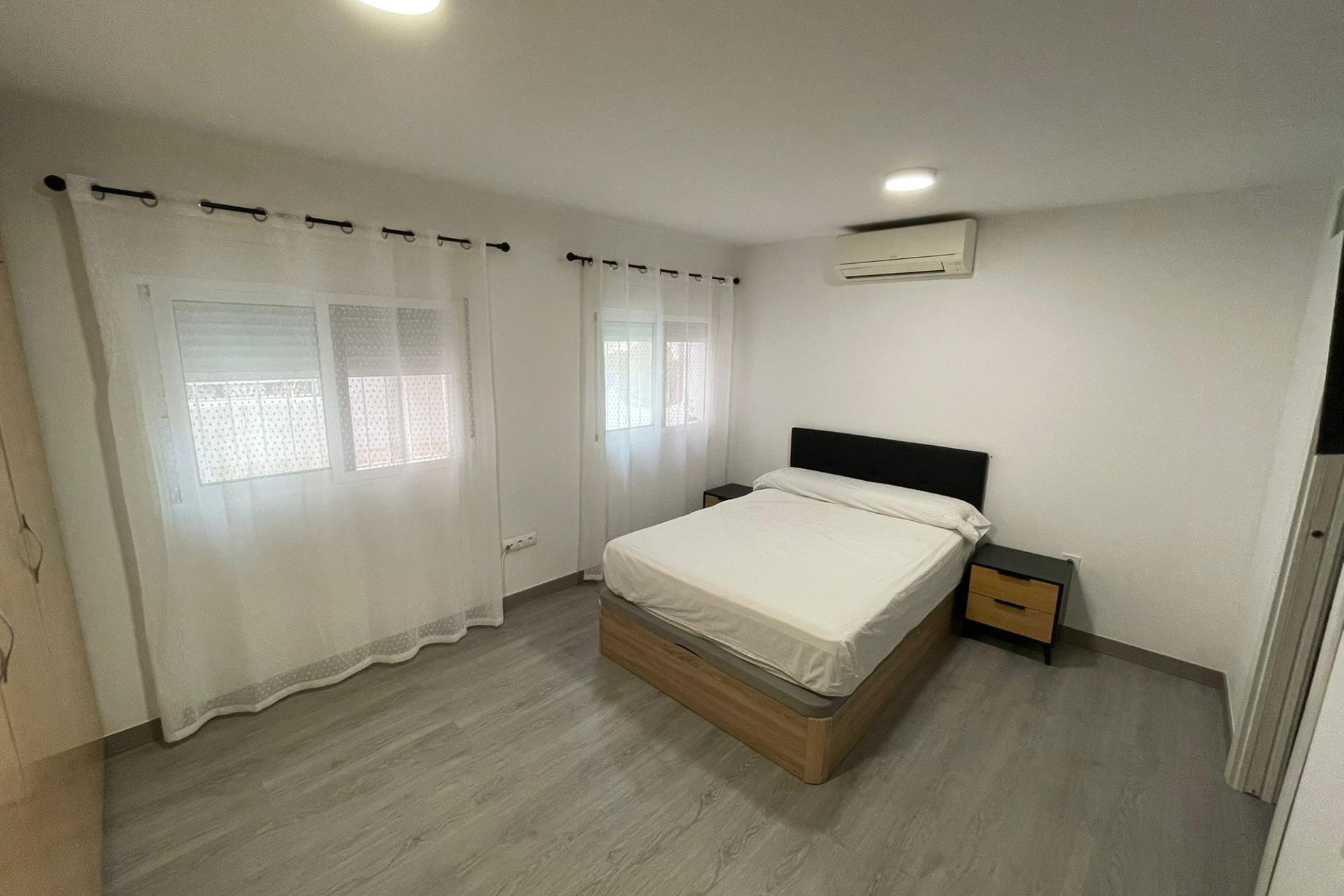 Resale - Apartment  - Alicante - Carolinas Altas