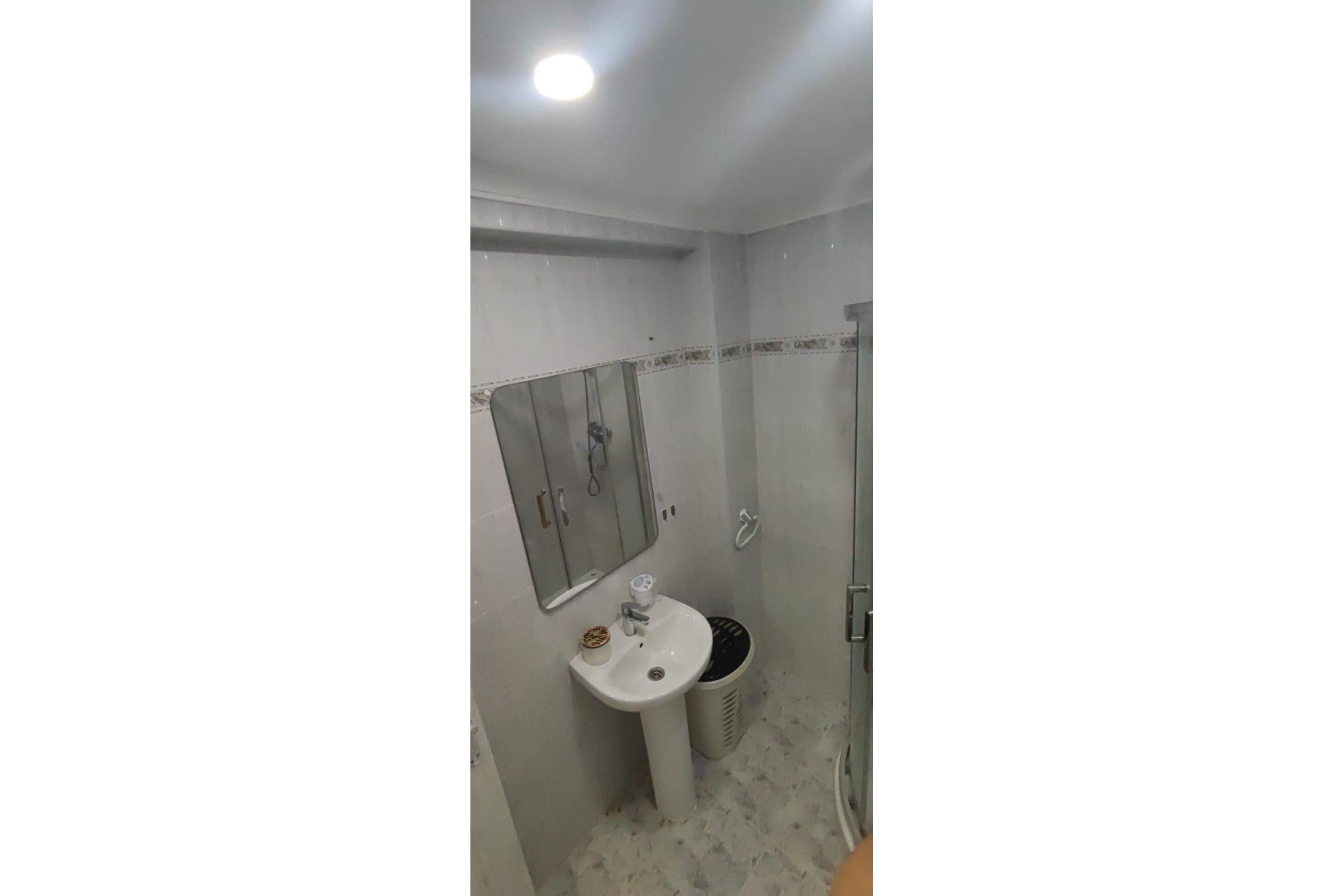 Resale - Apartment  - Alicante - Carolinas Bajas