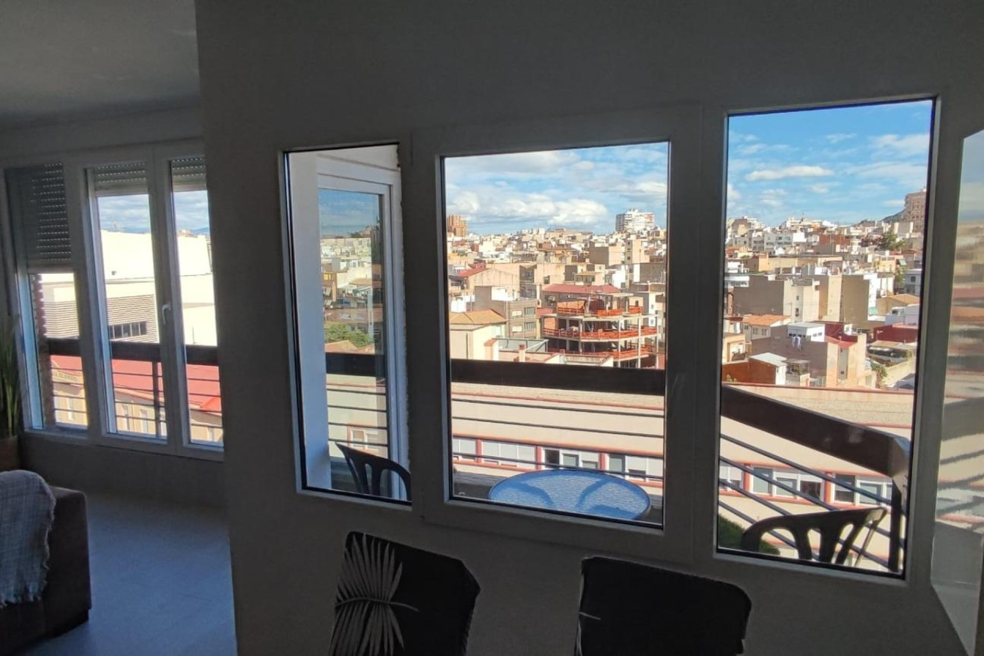 Resale - Apartment  - Alicante - Carolinas Bajas
