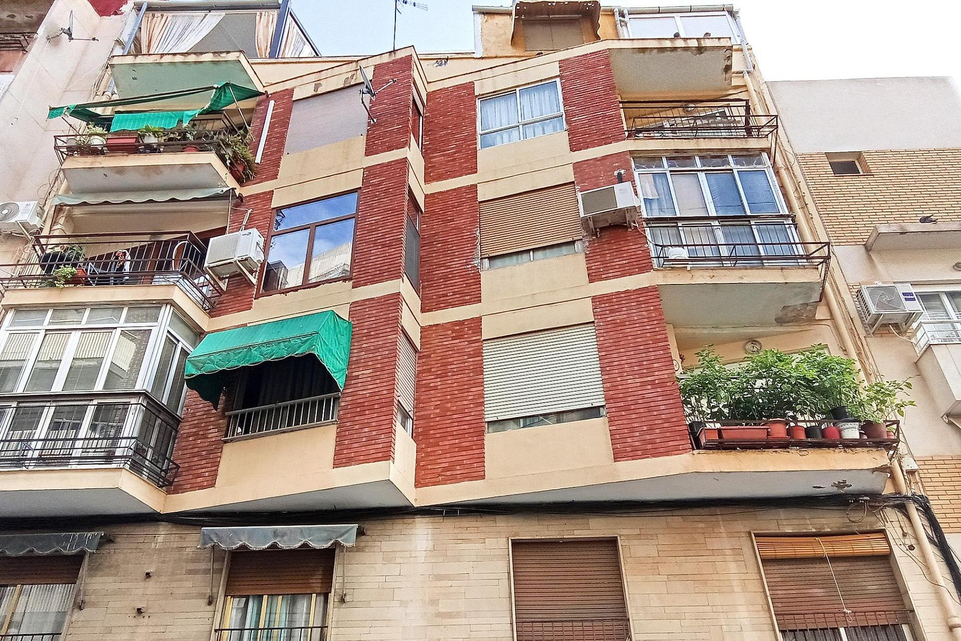Resale - Apartment  - Alicante - Carolinas Bajas