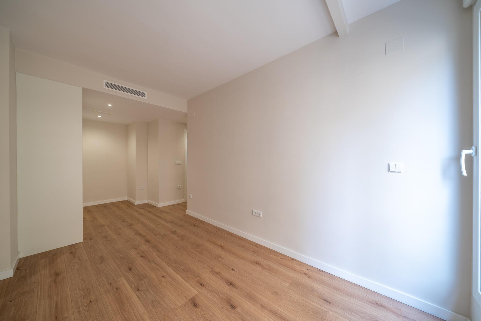 Resale - Apartment  - Alicante - Casco Histórico-Santa Cruz