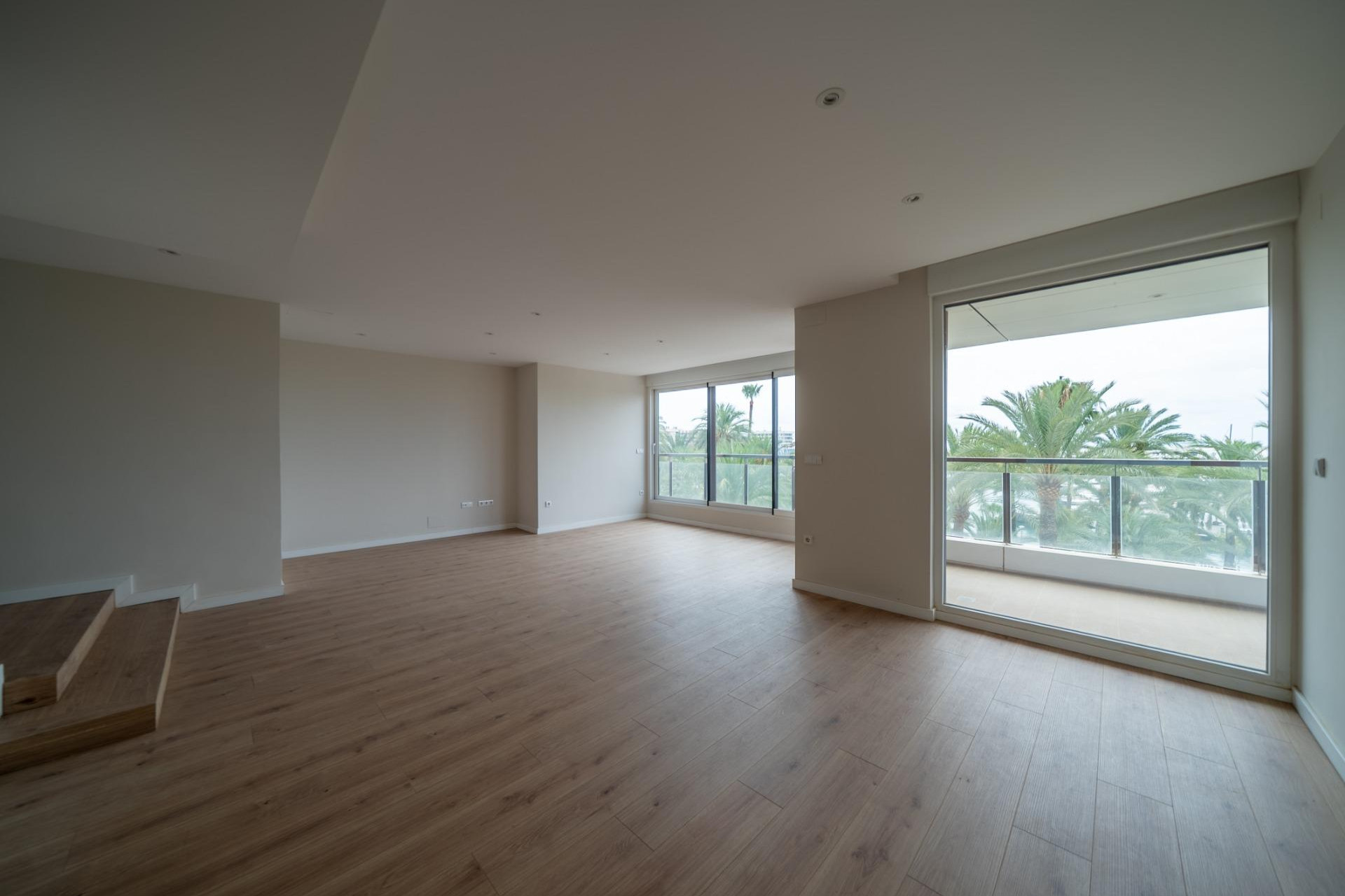 Resale - Apartment  - Alicante - Casco Histórico-Santa Cruz