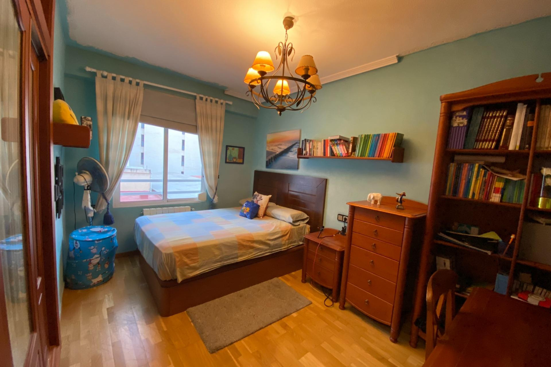 Resale - Apartment  - Alicante - Centro Tradicional