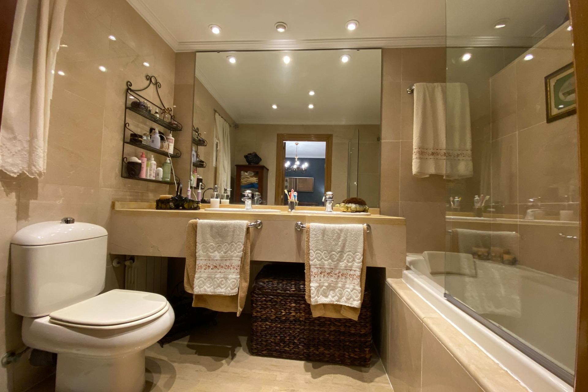 Resale - Apartment  - Alicante - Centro Tradicional