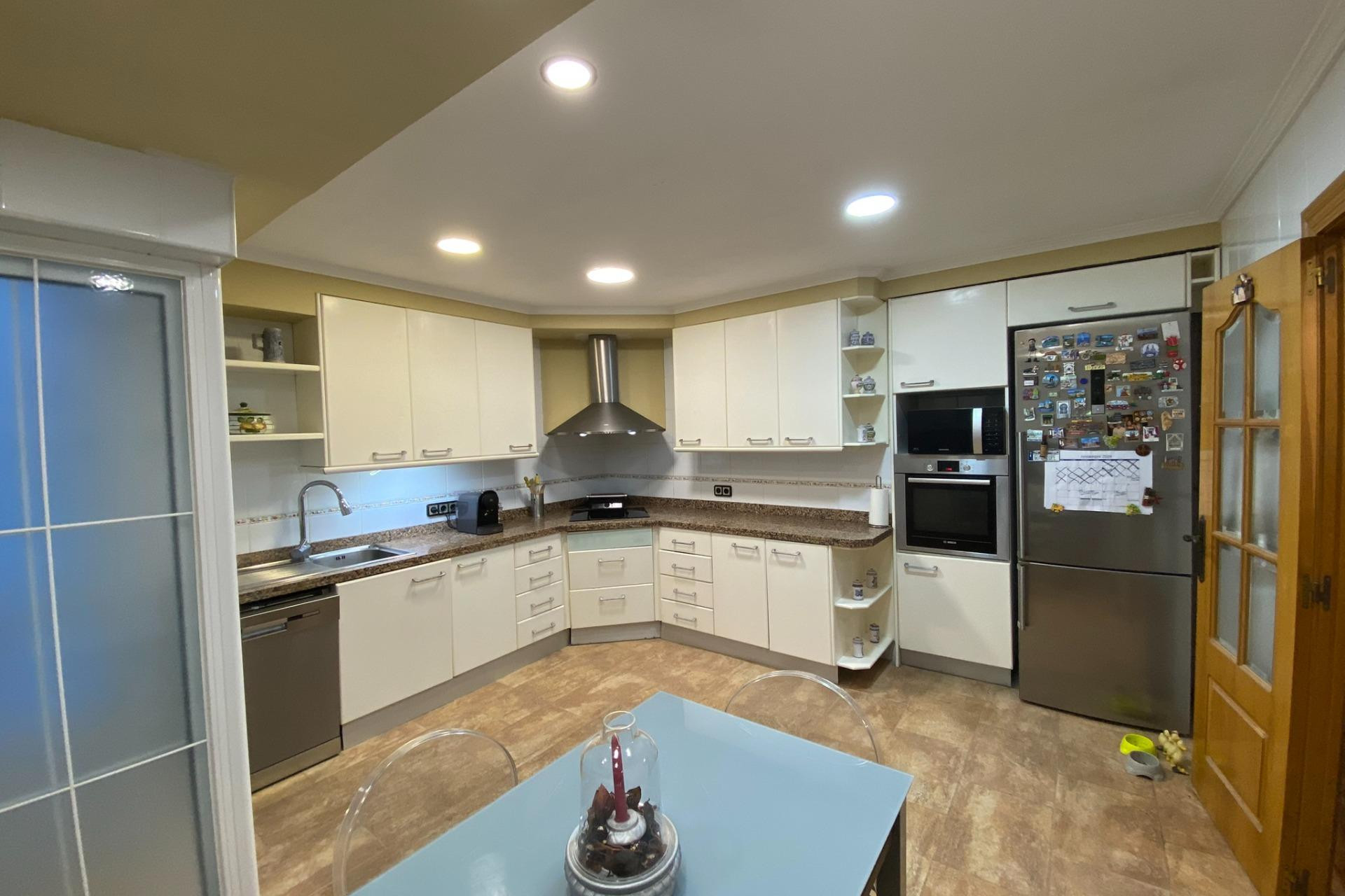 Resale - Apartment  - Alicante - Centro Tradicional