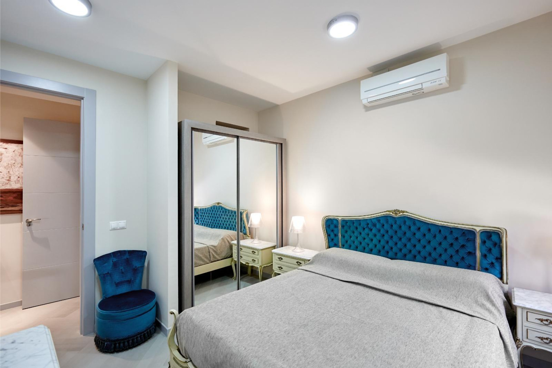 Resale - Apartment  - Alicante - Centro