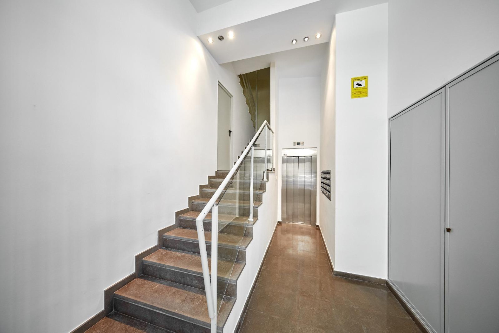 Resale - Apartment  - Alicante - Centro