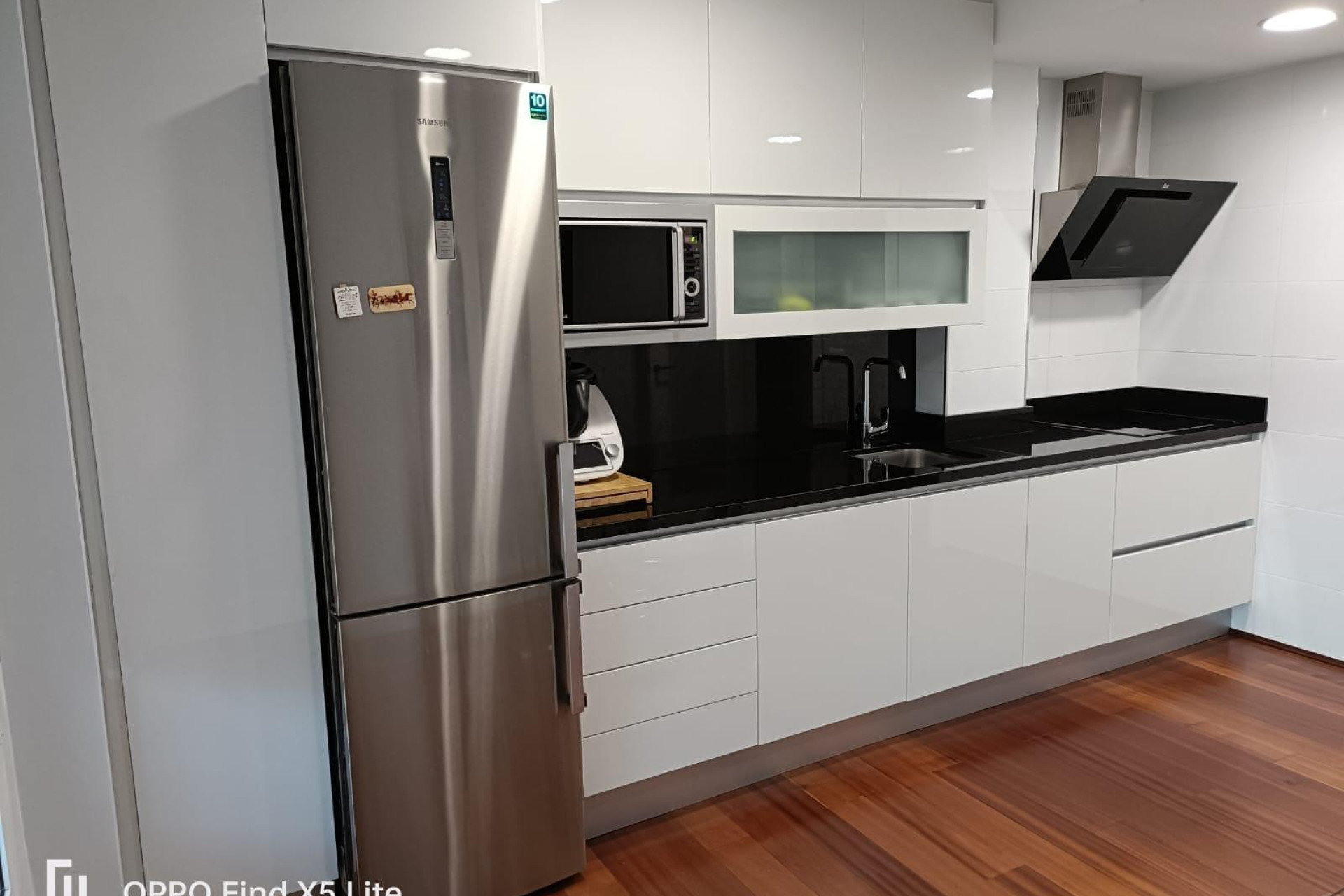 Resale - Apartment  - Alicante - Centro