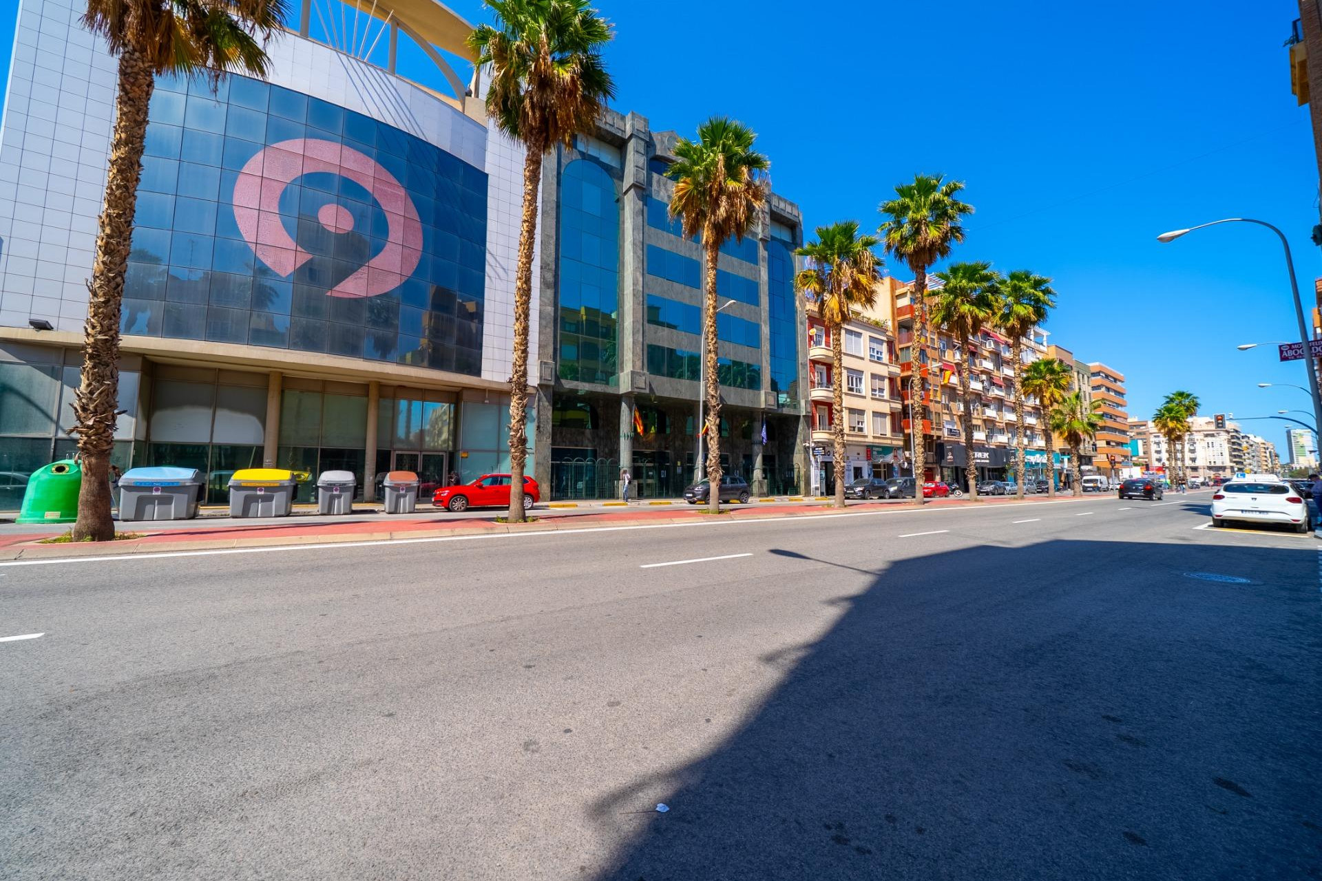 Resale - Apartment  - Alicante - Centro