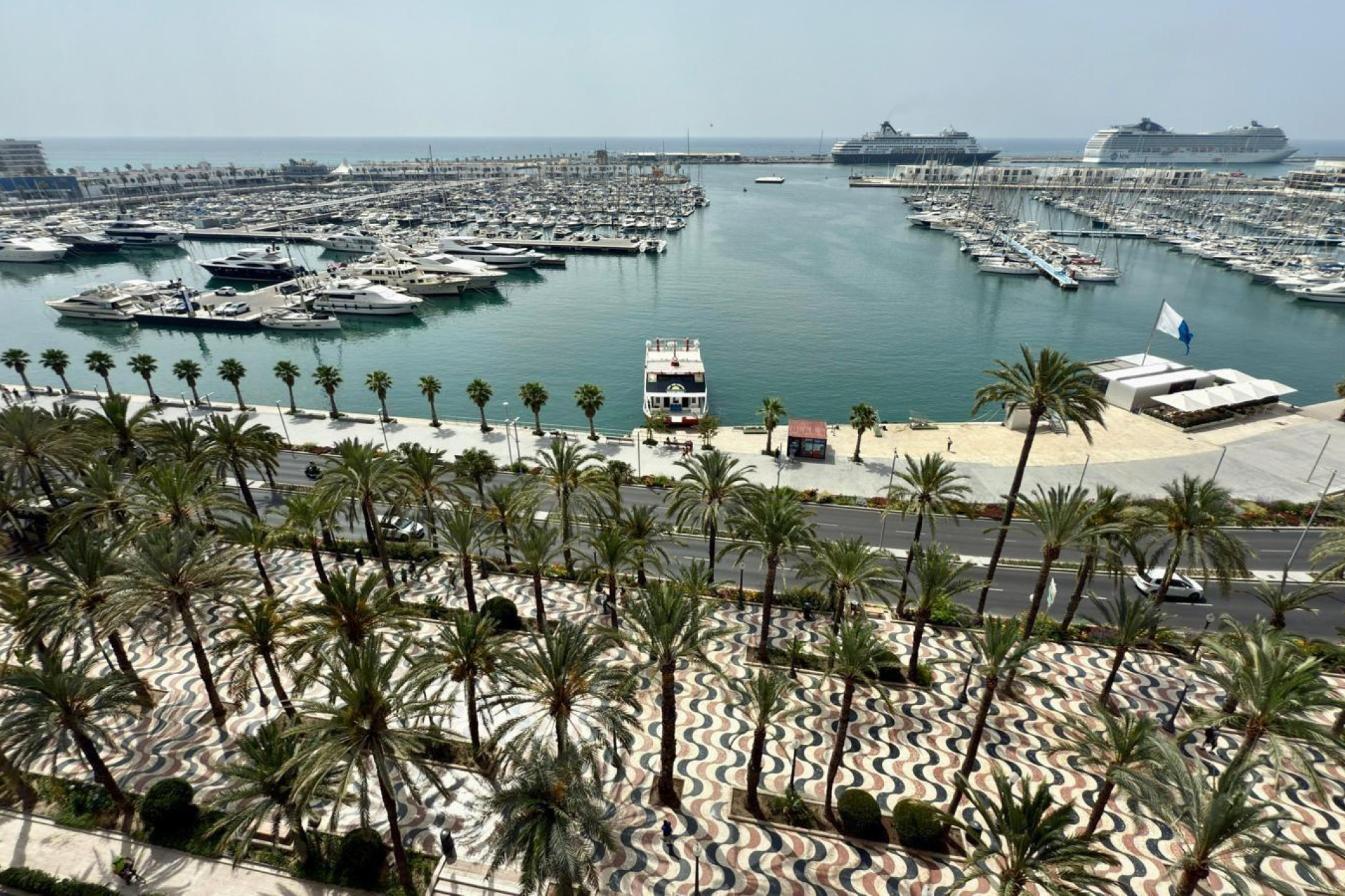 Resale - Apartment  - Alicante - Centro