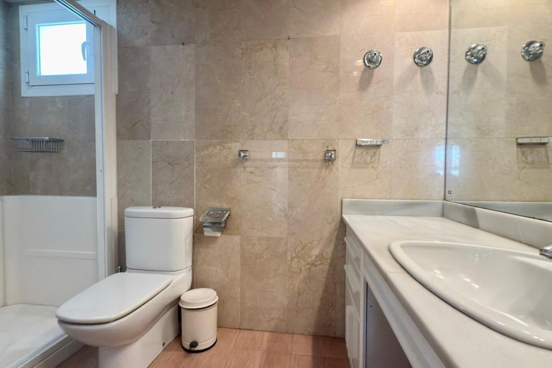 Resale - Apartment  - Alicante - Centro