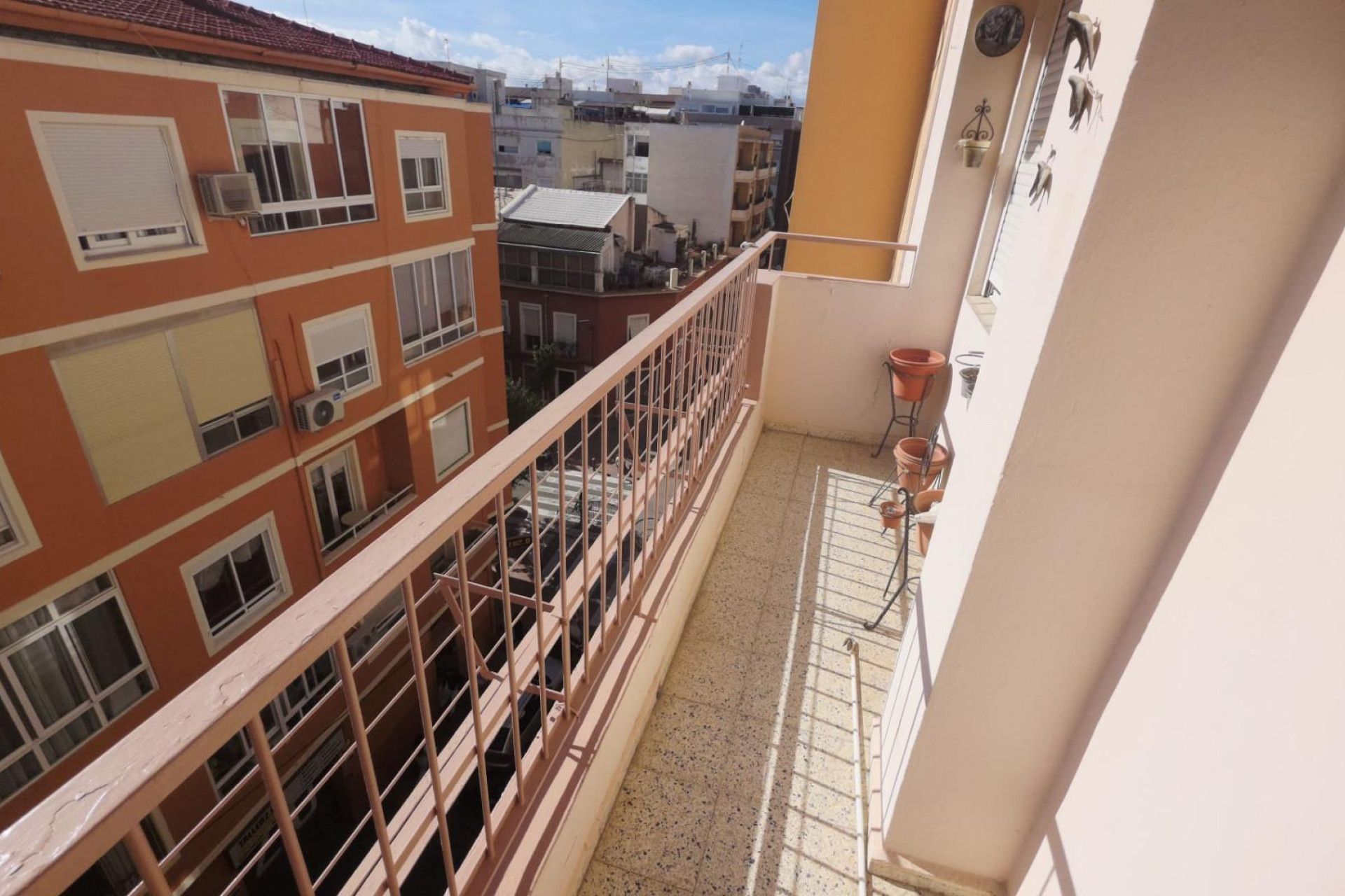 Resale - Apartment  - Alicante - Centro