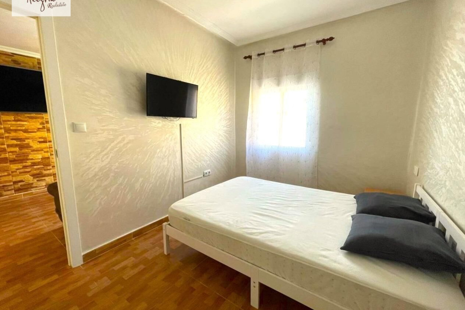 Resale - Apartment  - Alicante - Ciudad de Asís