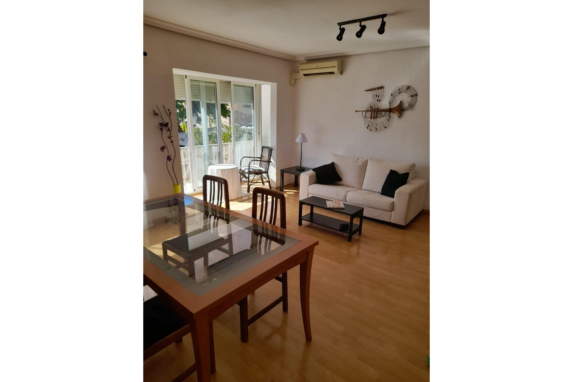 Resale - Apartment  - Alicante - Ciudad de Asís