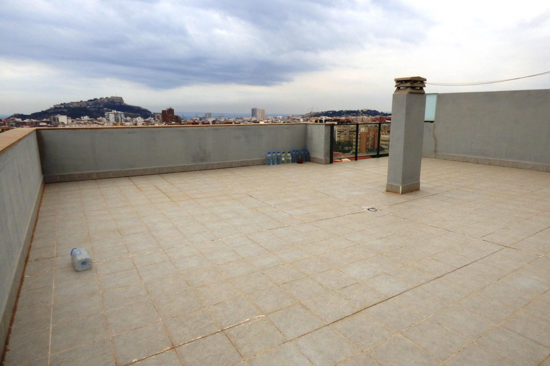 Resale - Apartment  - Alicante - Garbinet-Parque de las Avenidas