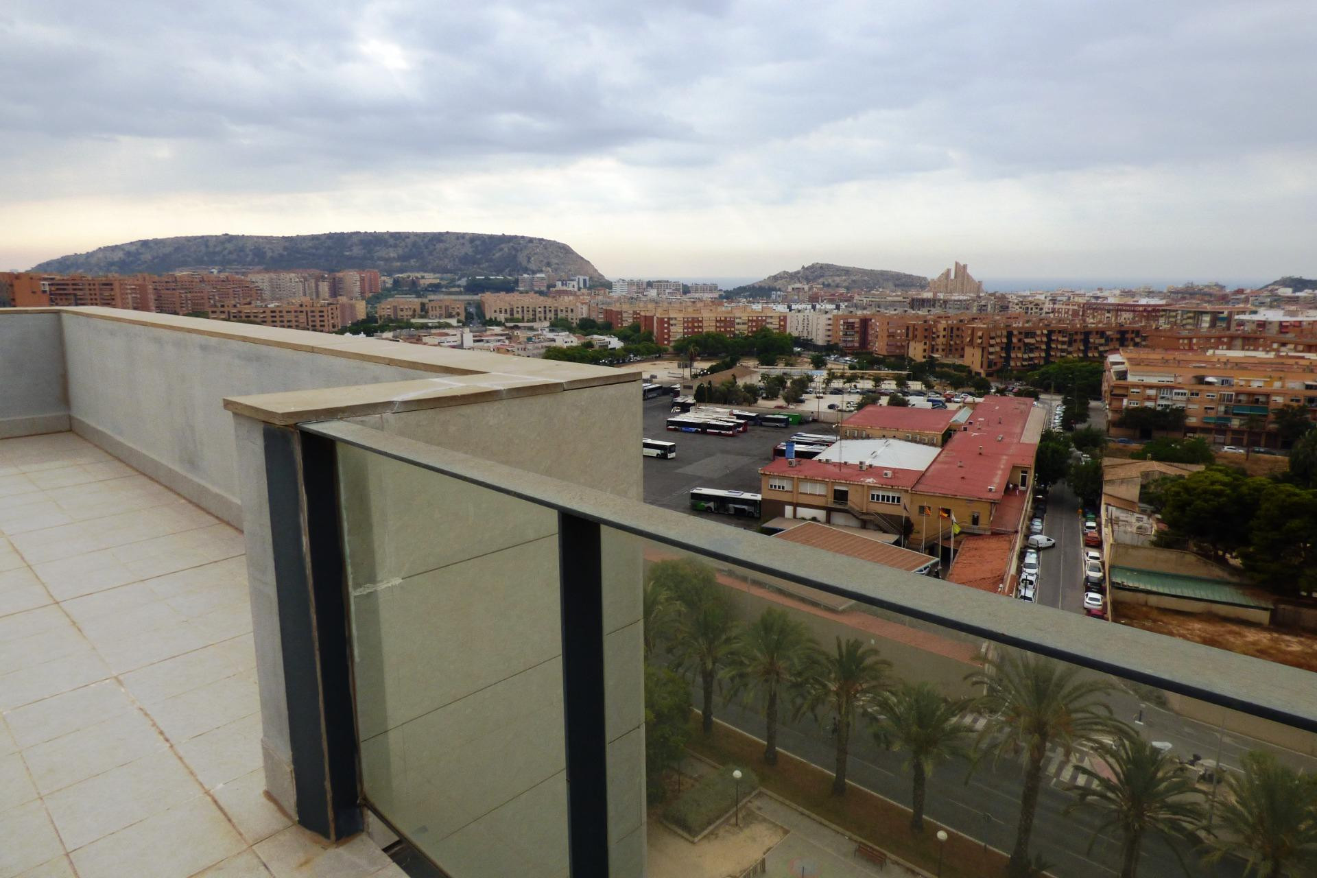 Resale - Apartment  - Alicante - Garbinet-Parque de las Avenidas