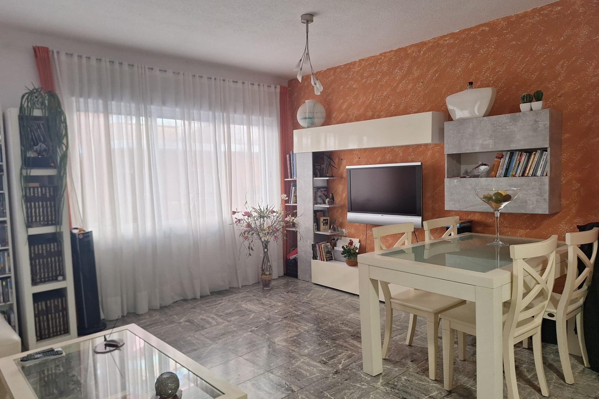 Resale - Apartment  - Alicante - Garbinet-Parque de las Avenidas