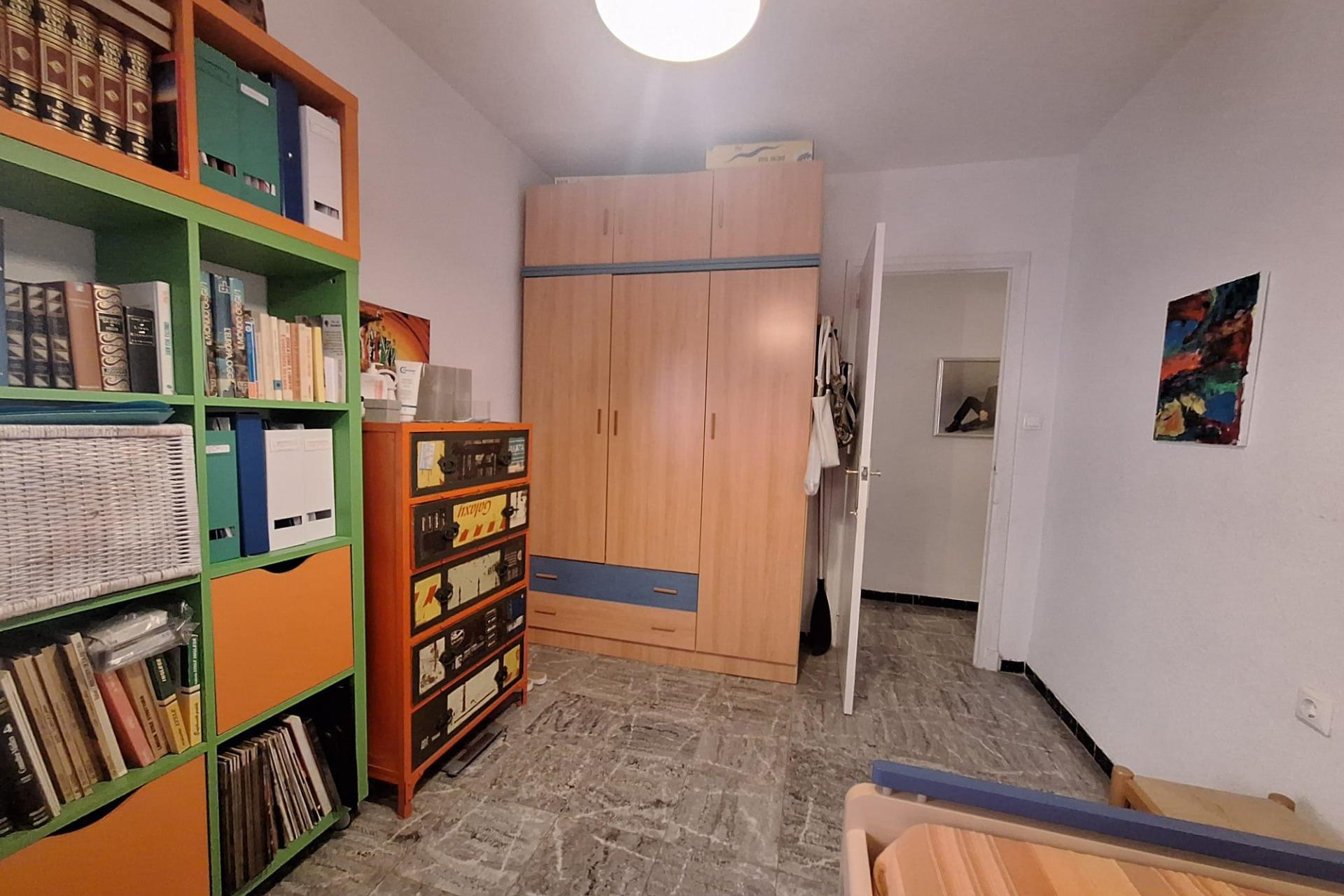 Resale - Apartment  - Alicante - Garbinet-Parque de las Avenidas