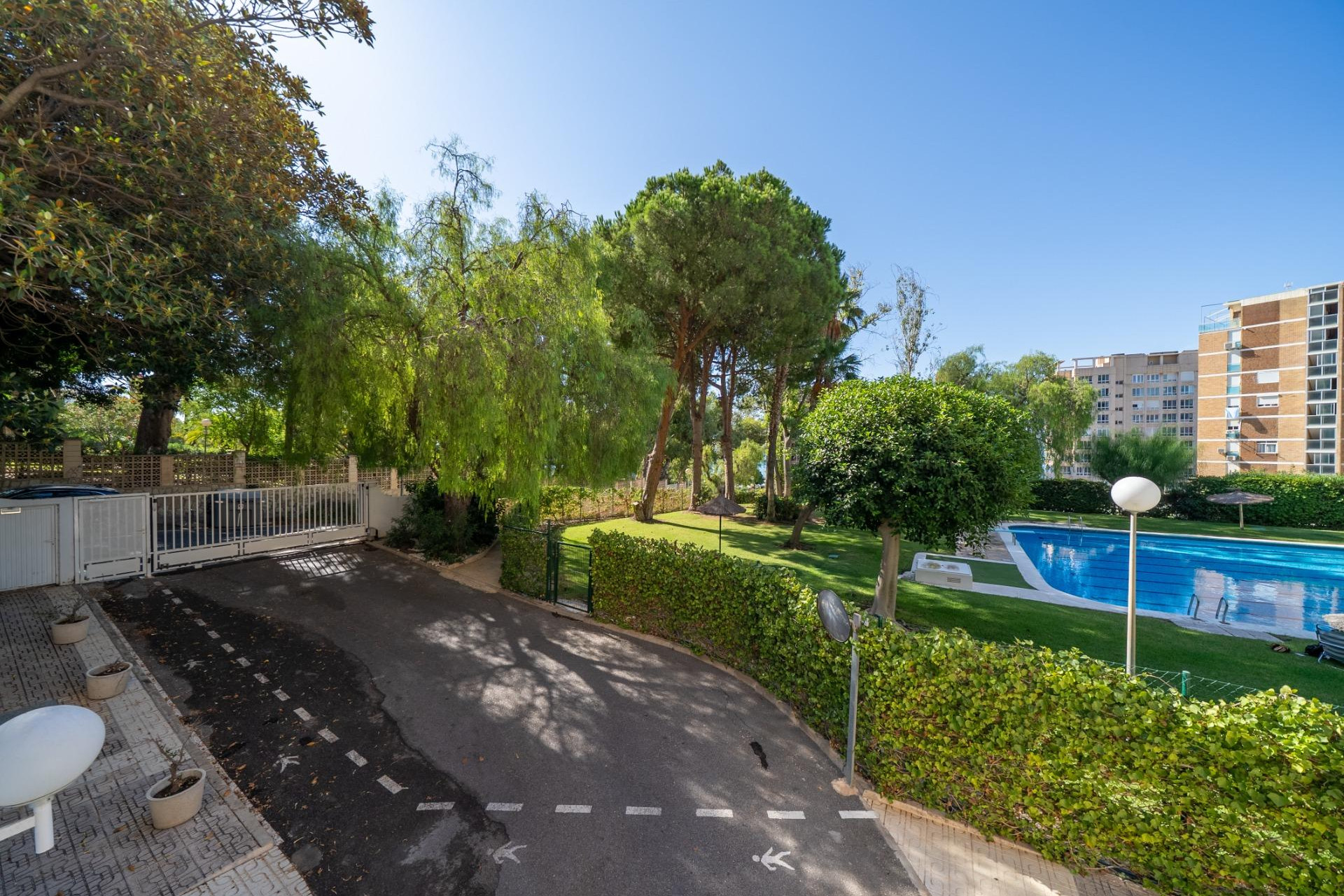 Resale - Apartment  - Alicante - La Albufereta