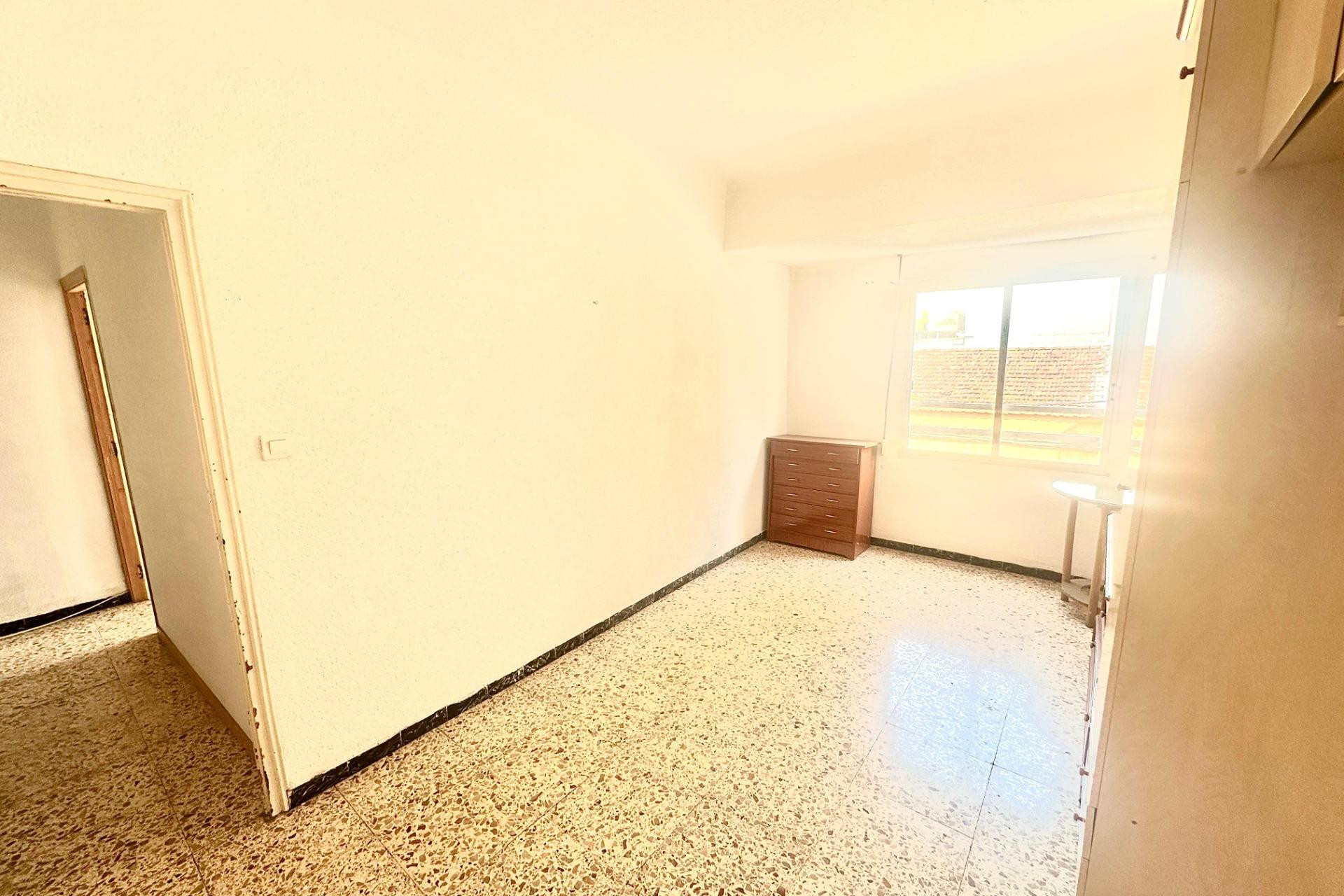 Resale - Apartment  - Alicante - Los ángeles