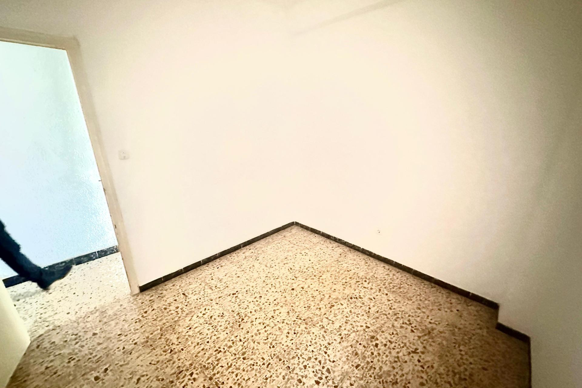 Resale - Apartment  - Alicante - Los ángeles