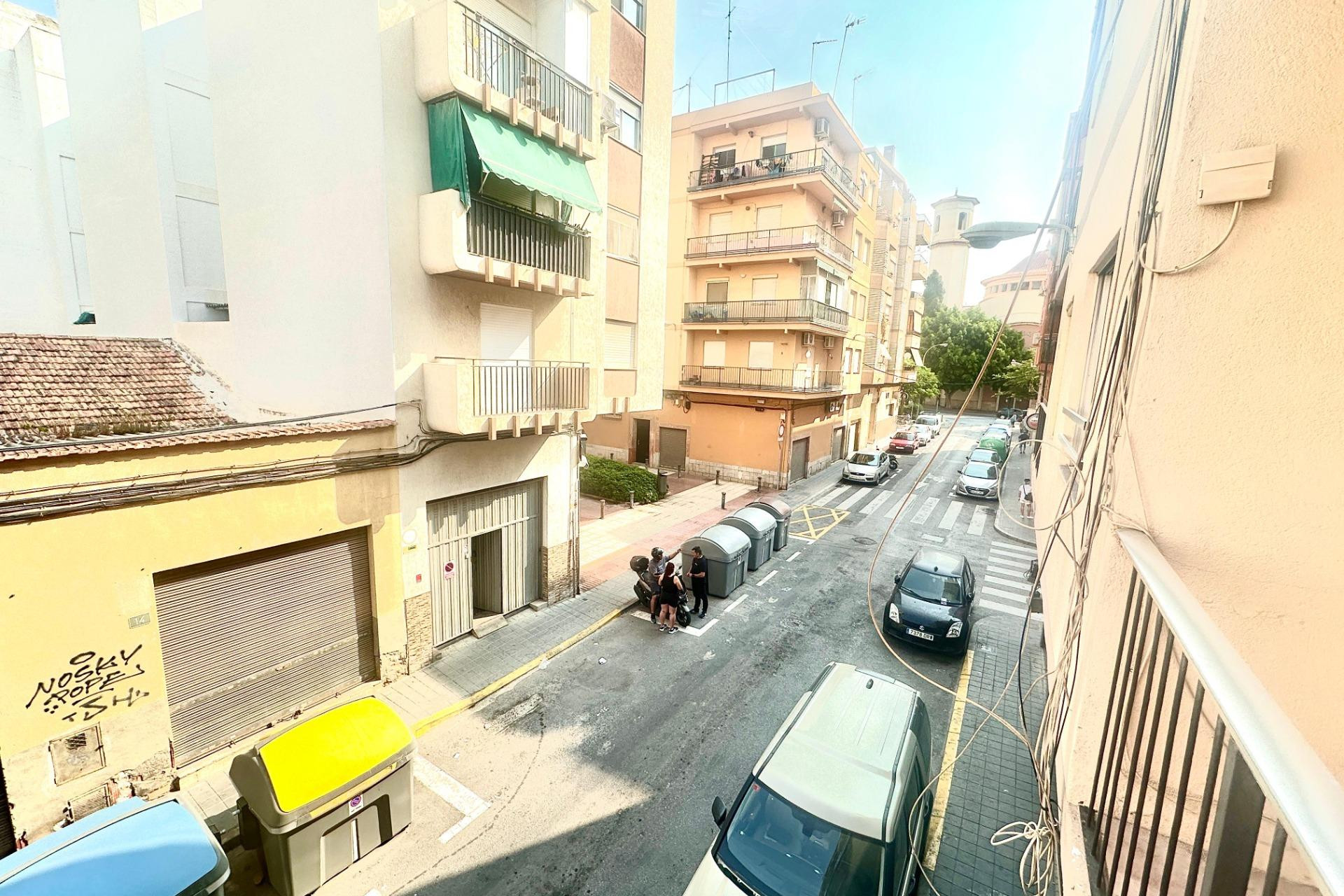 Resale - Apartment  - Alicante - Los ángeles