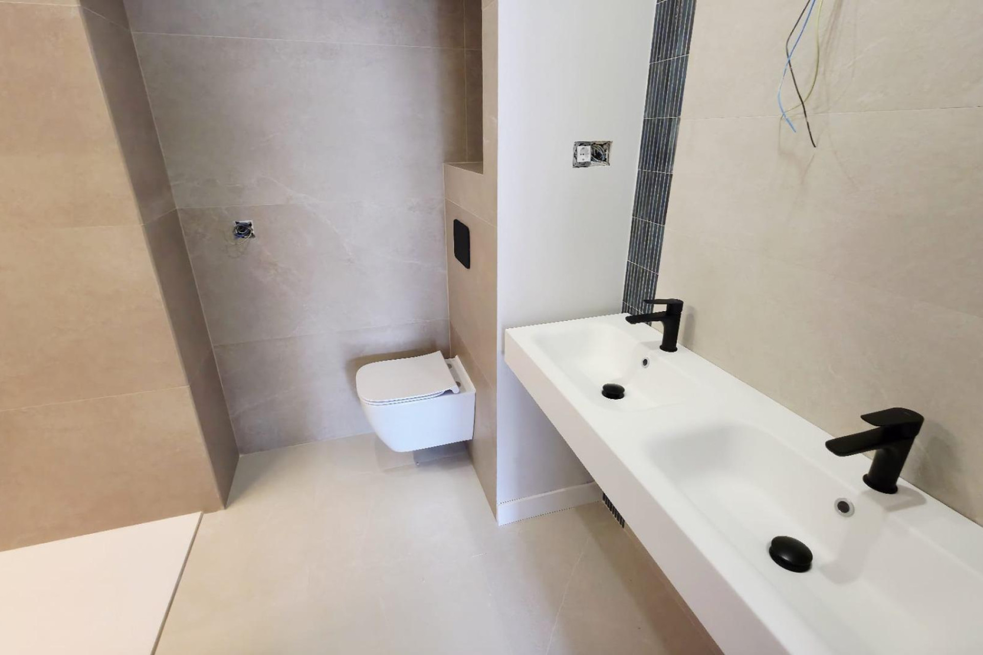 Resale - Apartment  - Alicante - Mercado