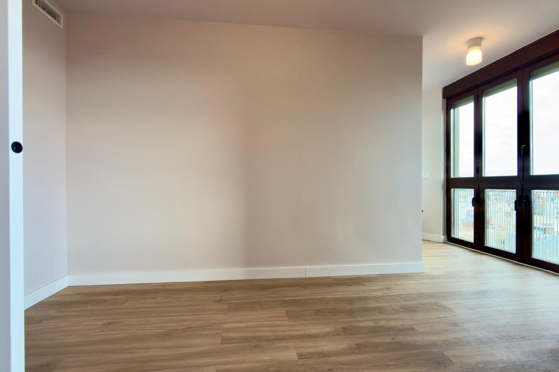 Resale - Apartment  - Alicante - Mercado