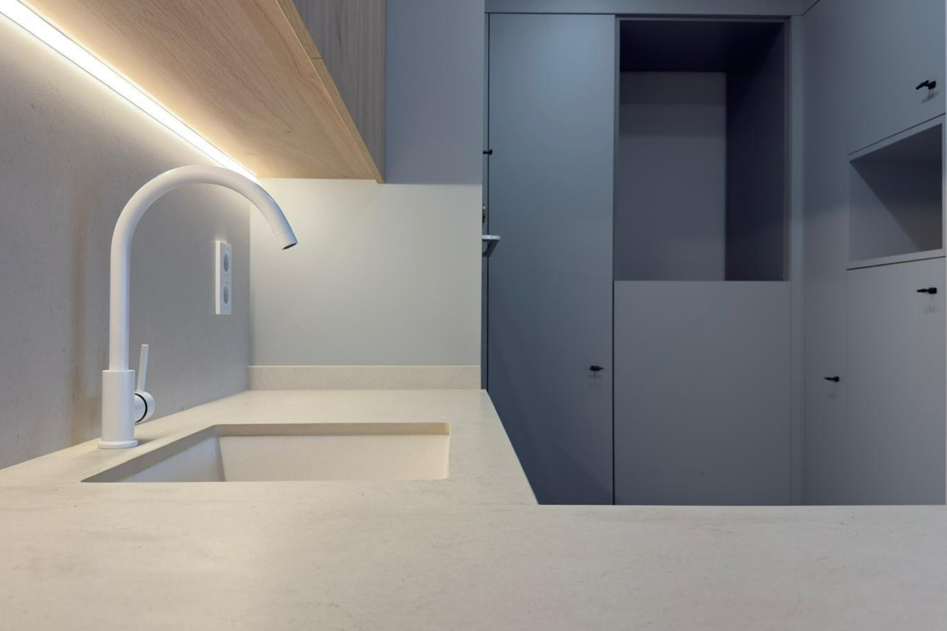 Resale - Apartment  - Alicante - Mercado