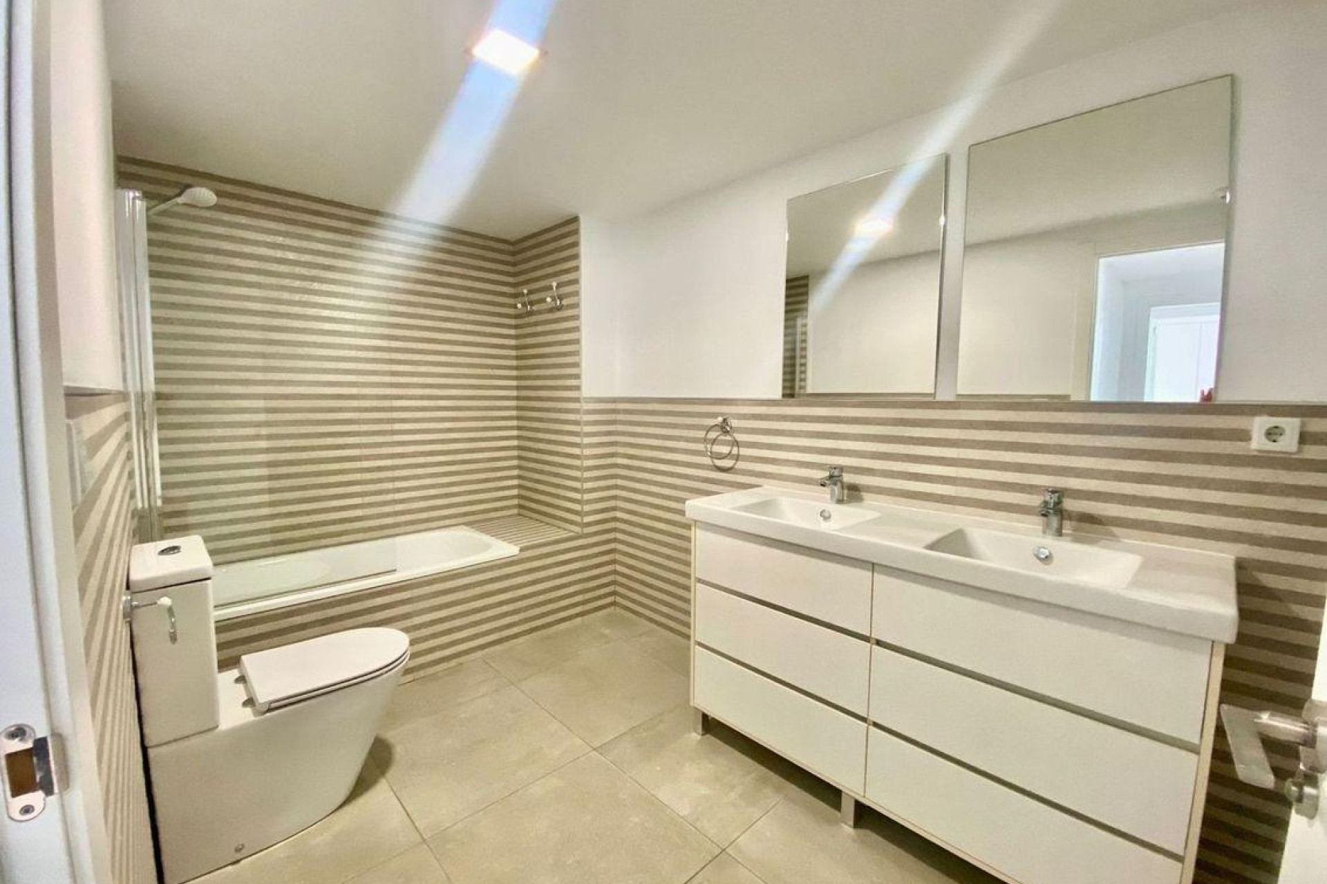 Resale - Apartment  - Alicante - Pau V