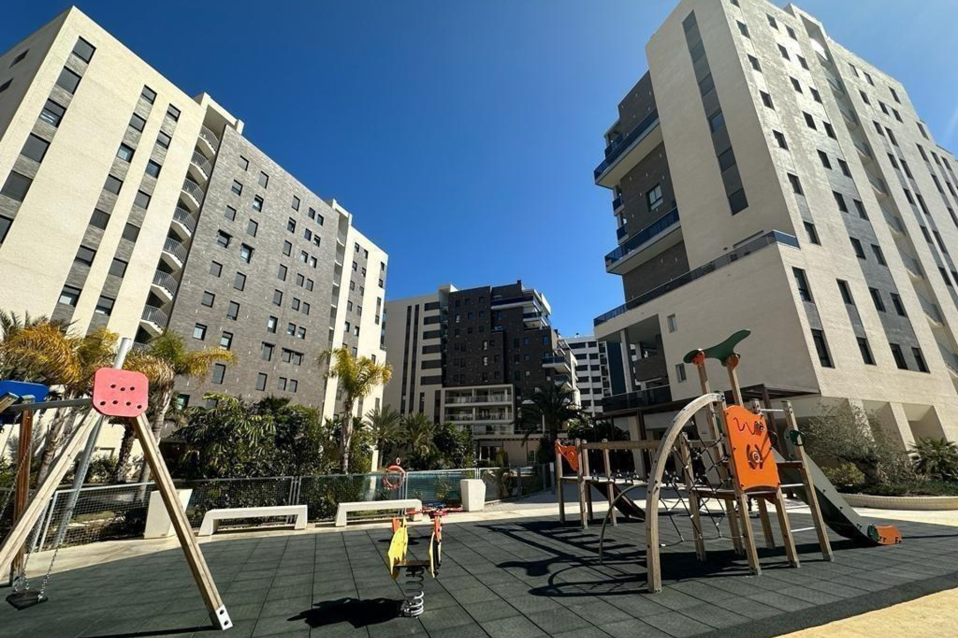 Resale - Apartment  - Alicante - Pau V