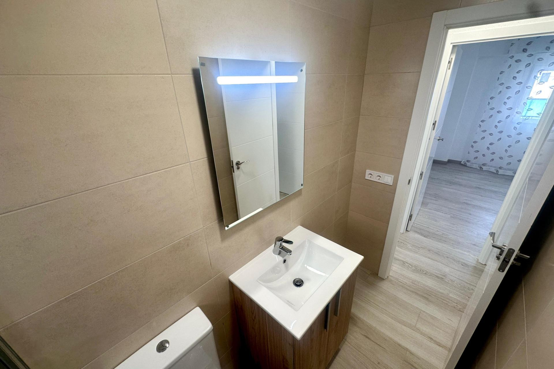 Resale - Apartment  - Alicante - Plà del Bon Repòs-La Goteta